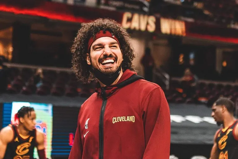 Todos os brasileiros que já jogaram na NBA e seus números (2025)