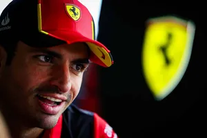 Com Verstappen fora do Q3, Carlos Sainz faz a pole position para o GP de Singapura