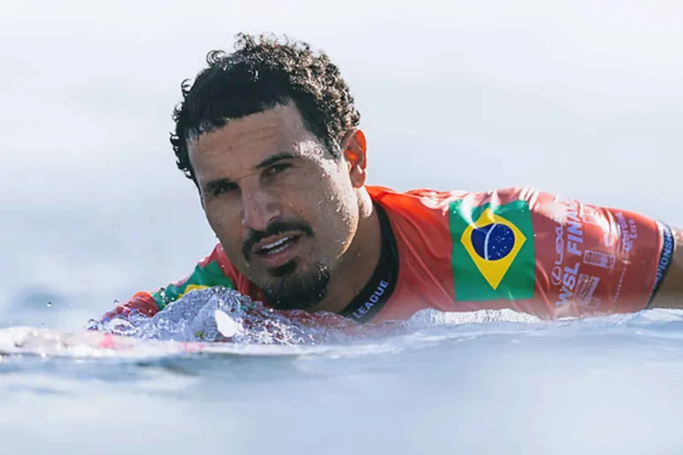 Italo Ferreira fala sobre aposentadoria da WSL e revela data