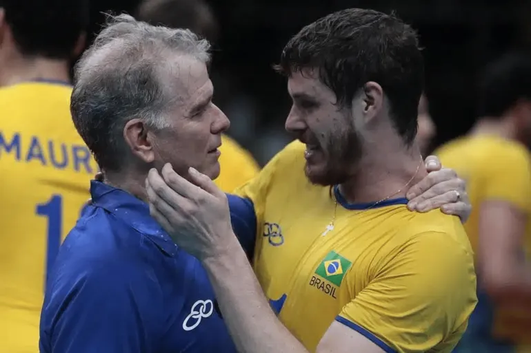 Bernardinho foi treinador de seu filho Bruninho na campanha vitoriosa na Olimpíada do Rio de Janeiro
