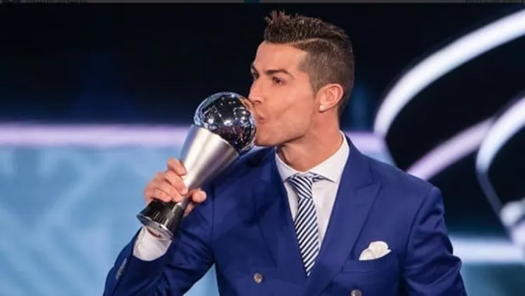 Cristiano Ronaldo foi 5 vezes melhor jogador do mundo da Fifa