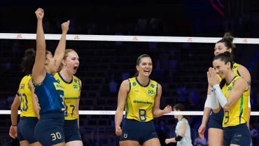 Marcelle, l&iacute;bero da Sele&ccedil;&atilde;o, conquista tr&ecirc;s t&iacute;tulos em 33 dias com a Supercopa