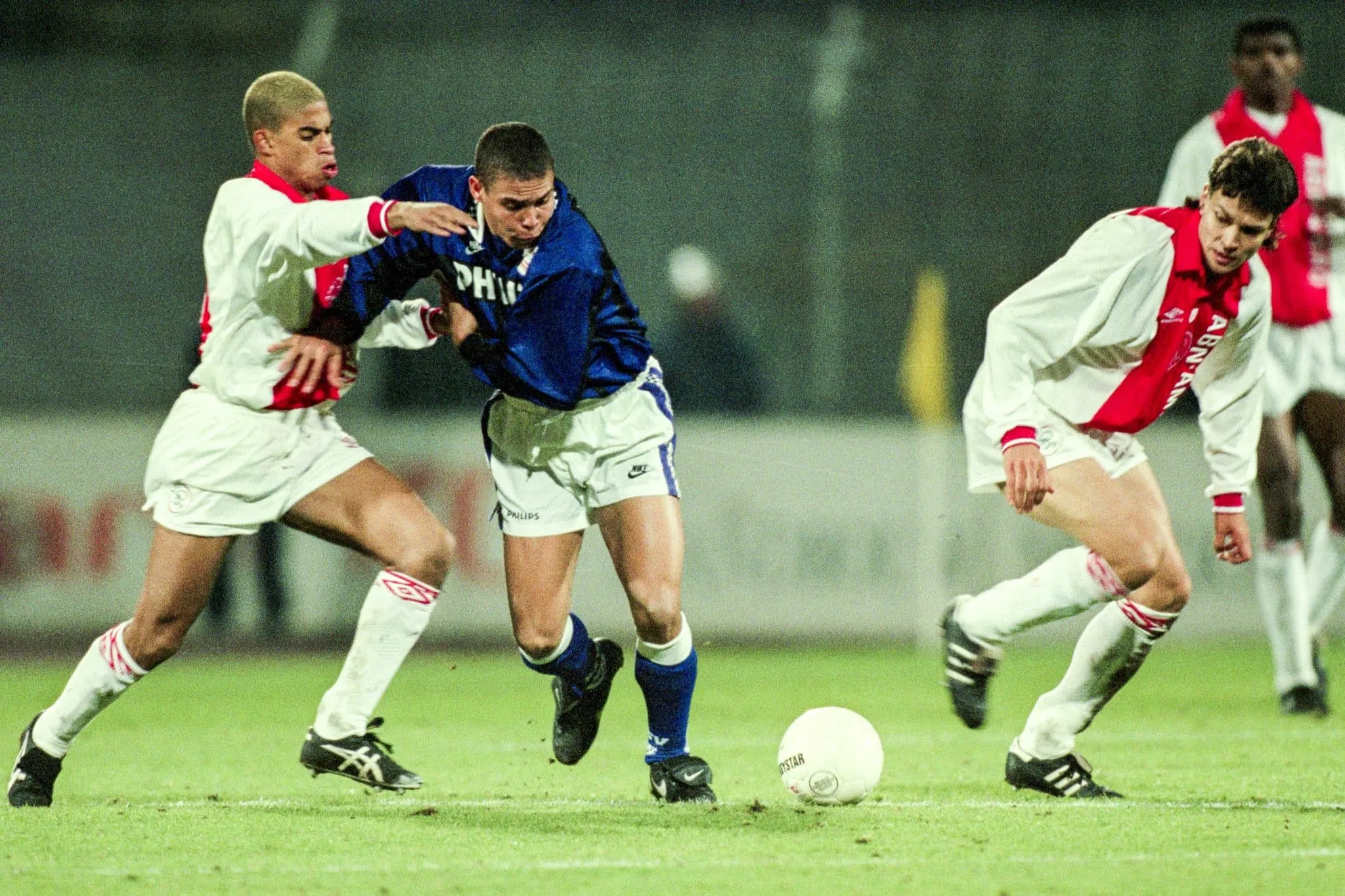 Ronaldo Fenômeno ([auto_last_update format="Y" before=""]): títulos, prêmios individuais e curiosidades