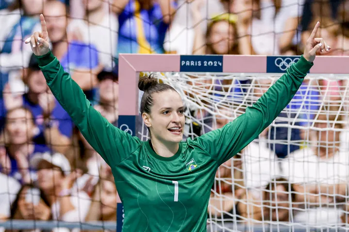 Quem &eacute; Gabi Moreschi, goleira Handebol destaque na vit&oacute;ria em Paris