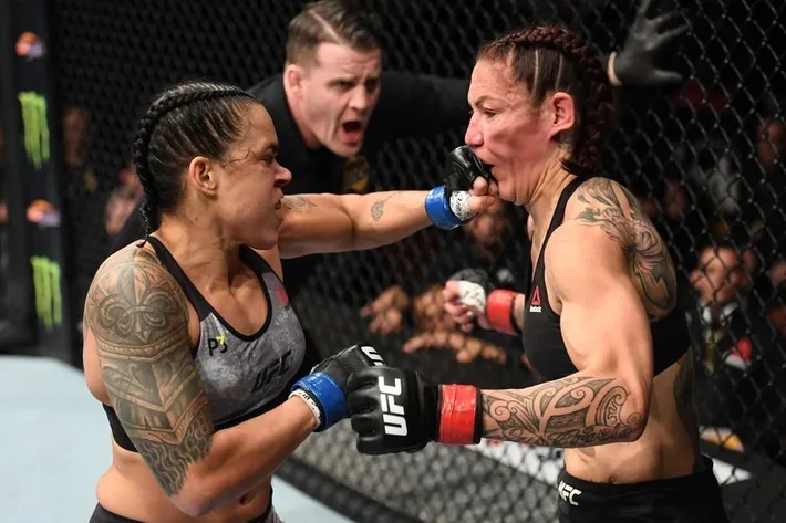 Amanda Nunes e Cris Cyborg