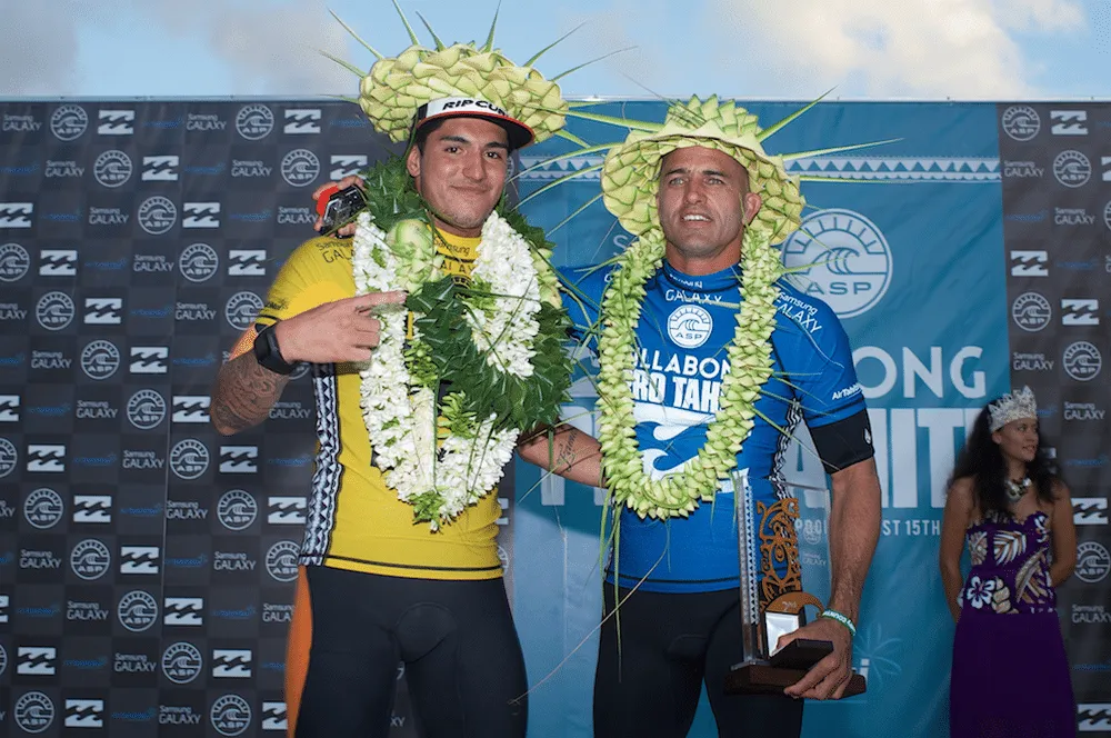Kelly Slater fez previs&atilde;o para t&iacute;tulo mundial de Gabriel Medina em 2023