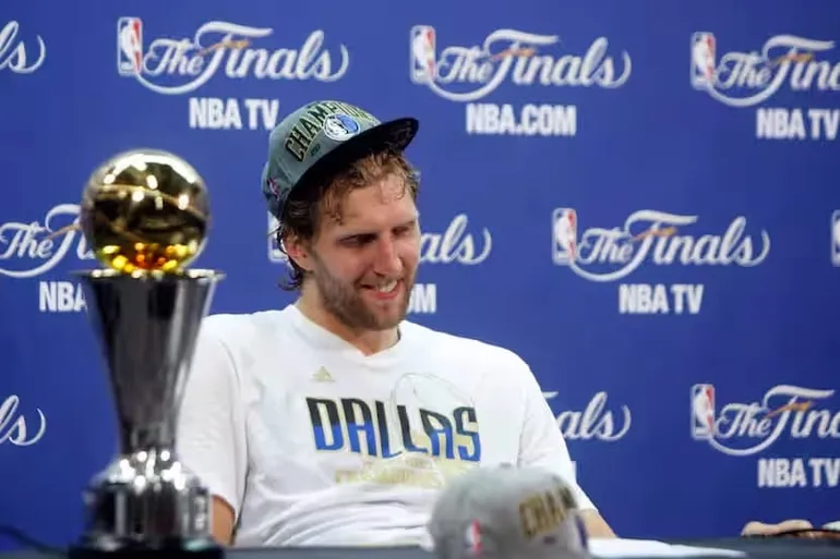 Os 15 melhores jogadores estrangeiros da história da NBA (2025)