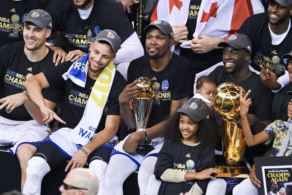 Golden State Warriors ([auto_last_update format="Y" before=""]): história, recordes, títulos e elenco