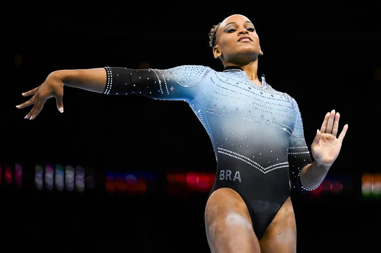 Rebeca Andrade foge da pressão por medalhas em Paris 2024: “Não sou obrigada”