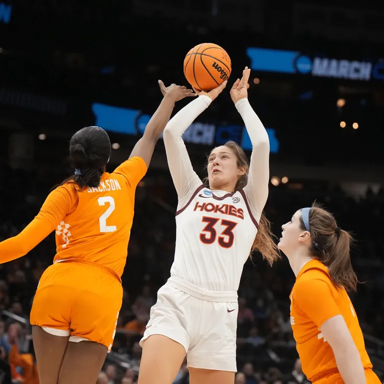 Draft WNBA 2024: quem é Elizabeth Kitley, a estrela do basquete universitário?
