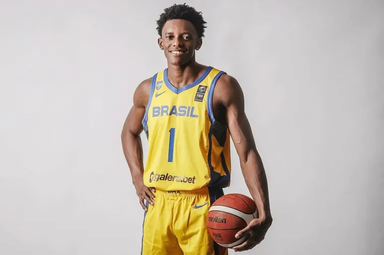 Jogador do Corinthians tem atuação de gala na vitória da Seleção Brasileira