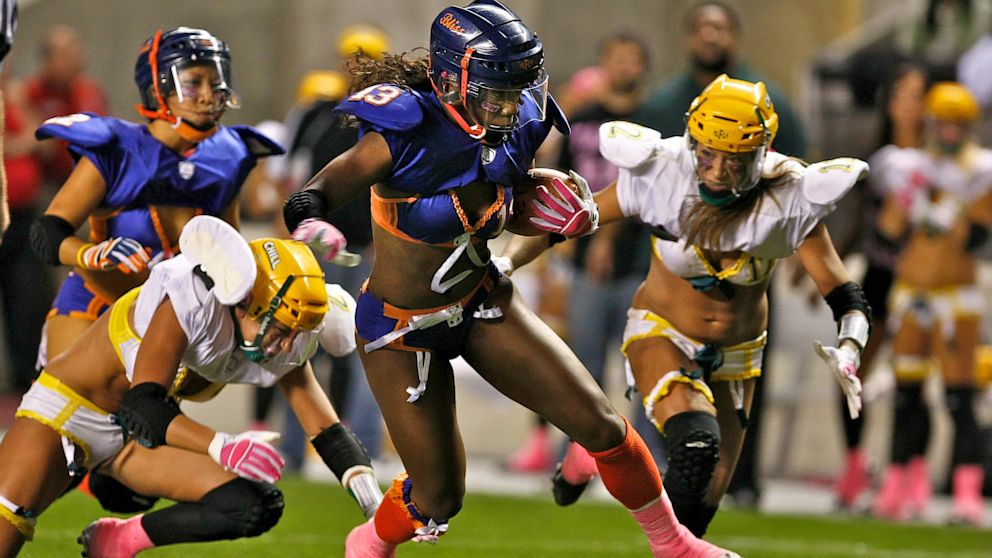 Santa Cruz Pirates - Futebol Americano Feminino full pad O Futebol  Americano feminino já é bem reconhecido na terra do Tio Sam, lá as meninas  da Legends Football League (Liga profissional da