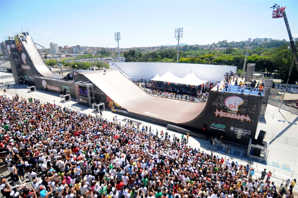 Skate mega rampa