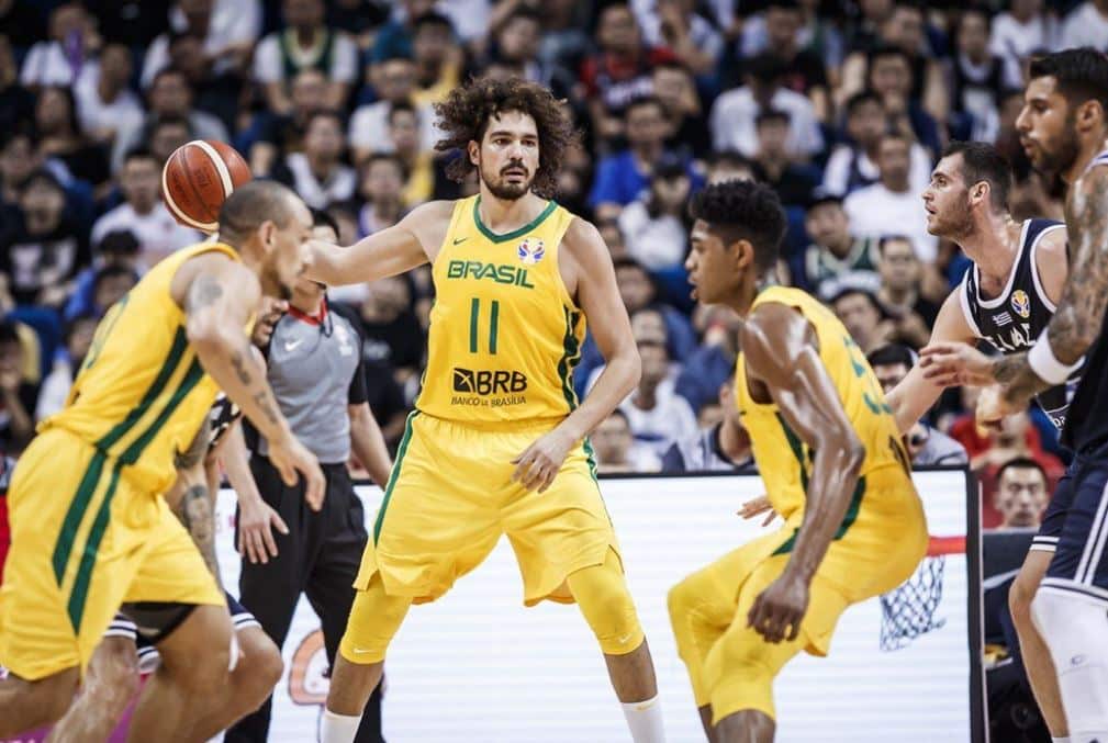 Sistemas táticos ofensivos do basquete