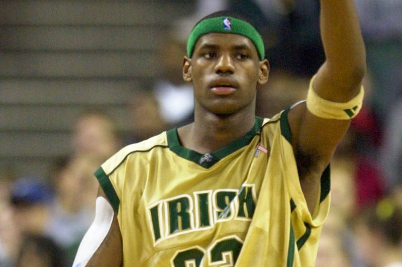 Como LeBron James começou no basquete High School