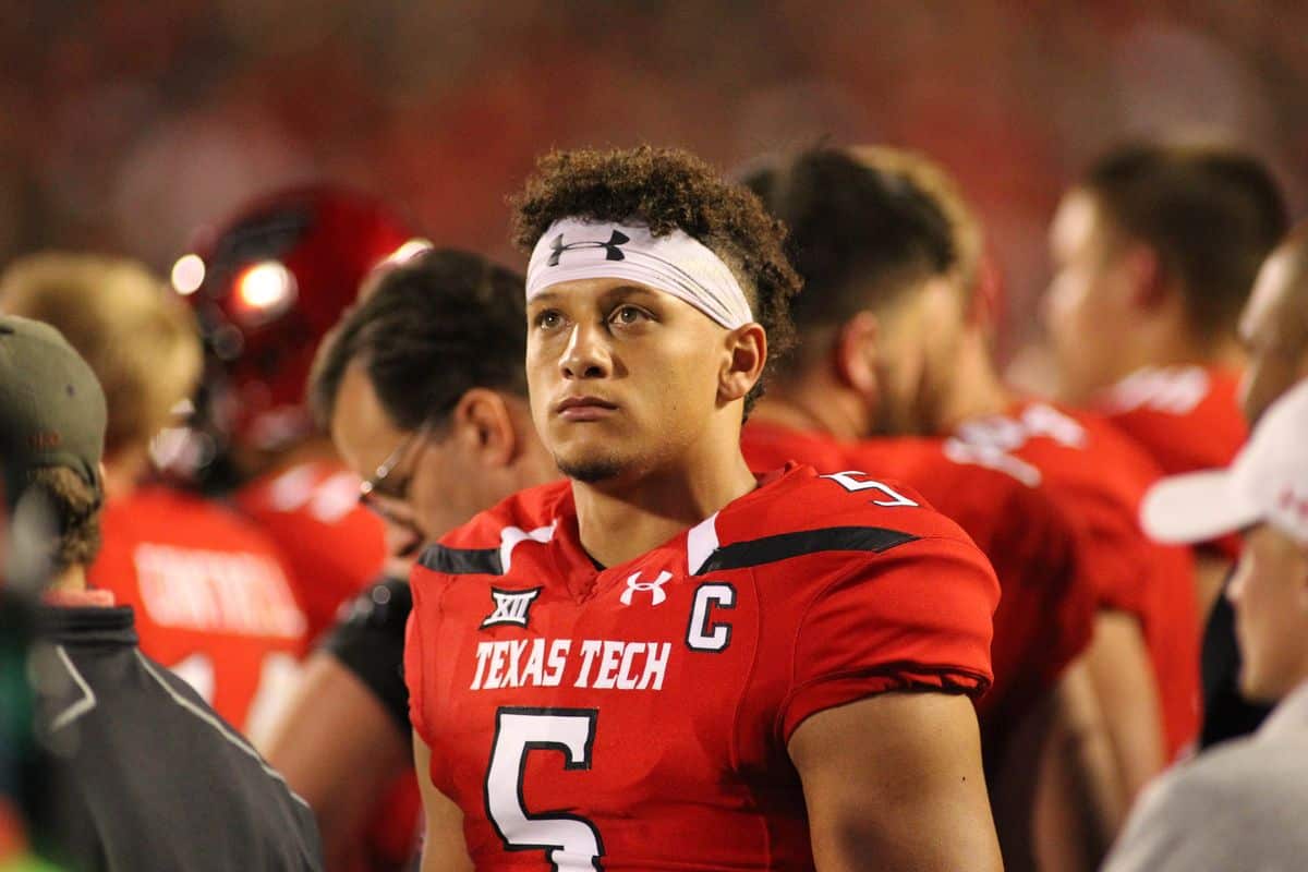 Patrick Mahomes biografia, recordes e estatísticas na NFL