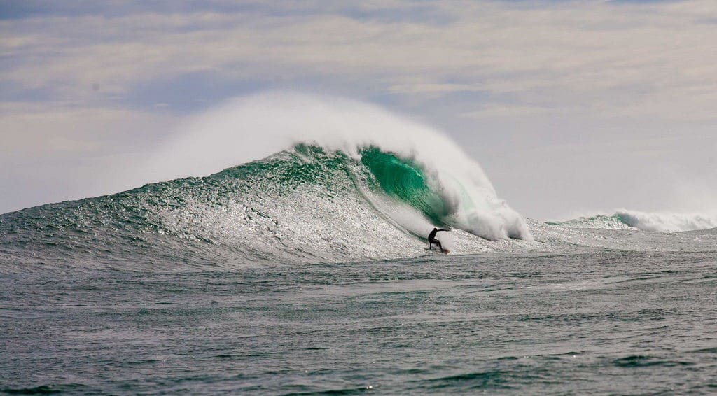 Dungeons Beach local de ondas gigantes