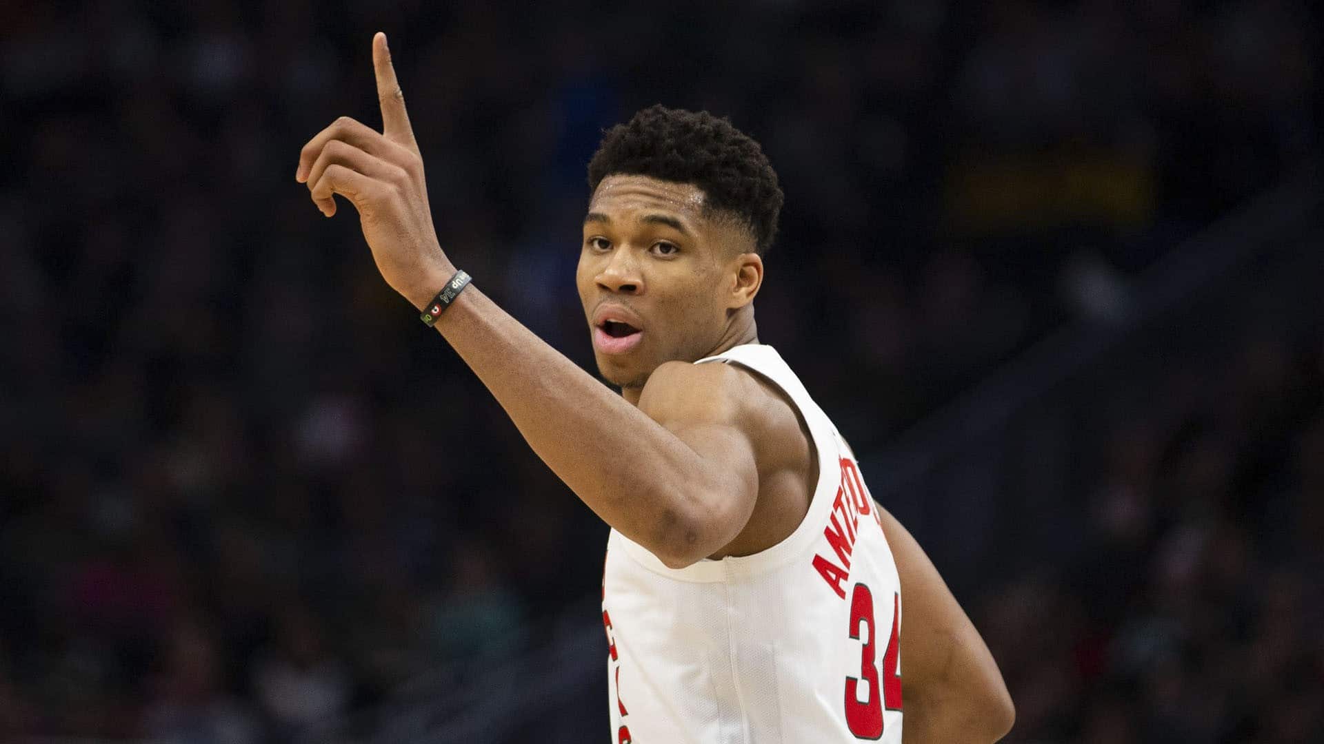 Giannis Antetokounmpo: biografia, números e recordes na NBA  Melhor jogador  de basquete, Esportes eletrônicos, Premier league