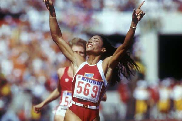 Florence Griffith Joyner recordista mundial dos 200 metros rasos