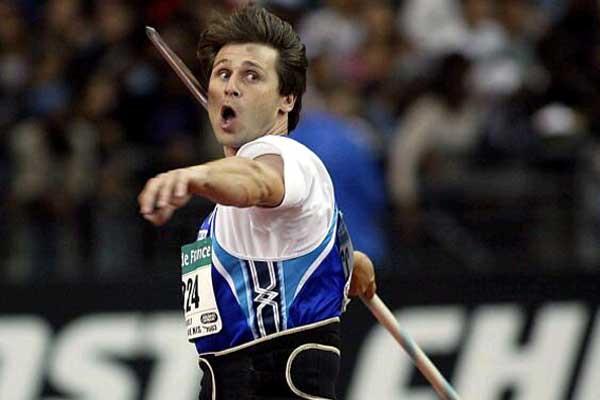 Jan Zelezny é o recordista mundial do lançamento de dardo