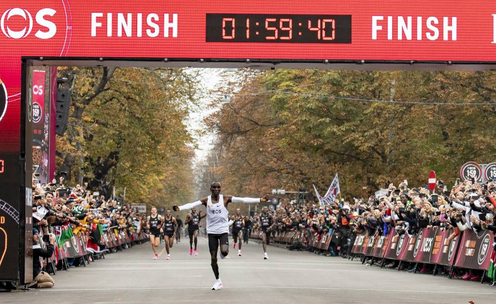 Eliud Kipchoge é recordista mundial da maratona