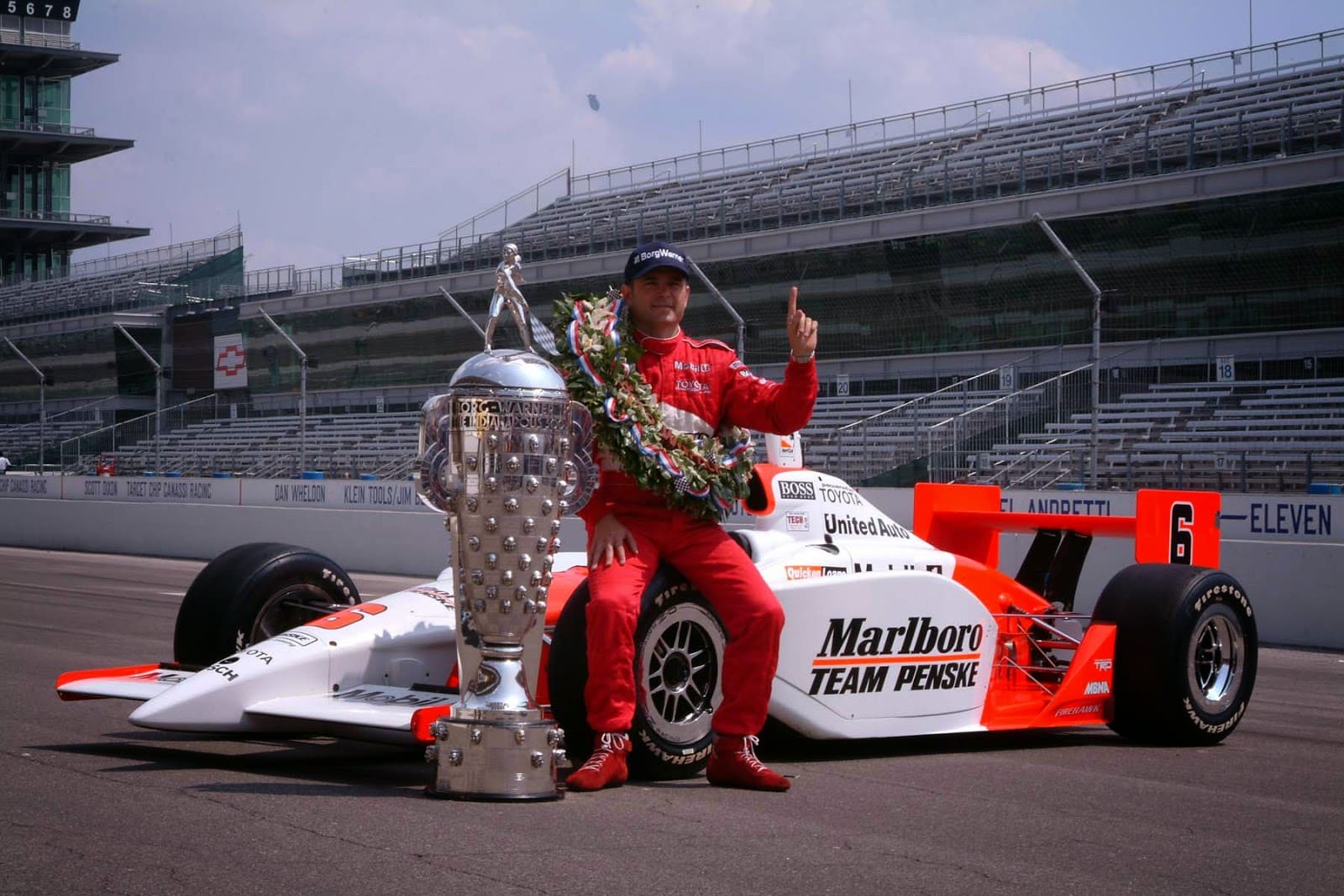 Gil de Ferran vencedor das 500 Milhas de Indianápolis em 2003