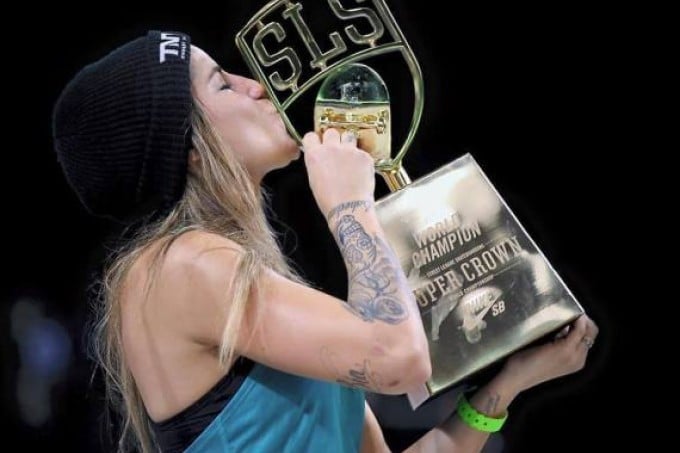 Letícia Bufoni campeã SLS
