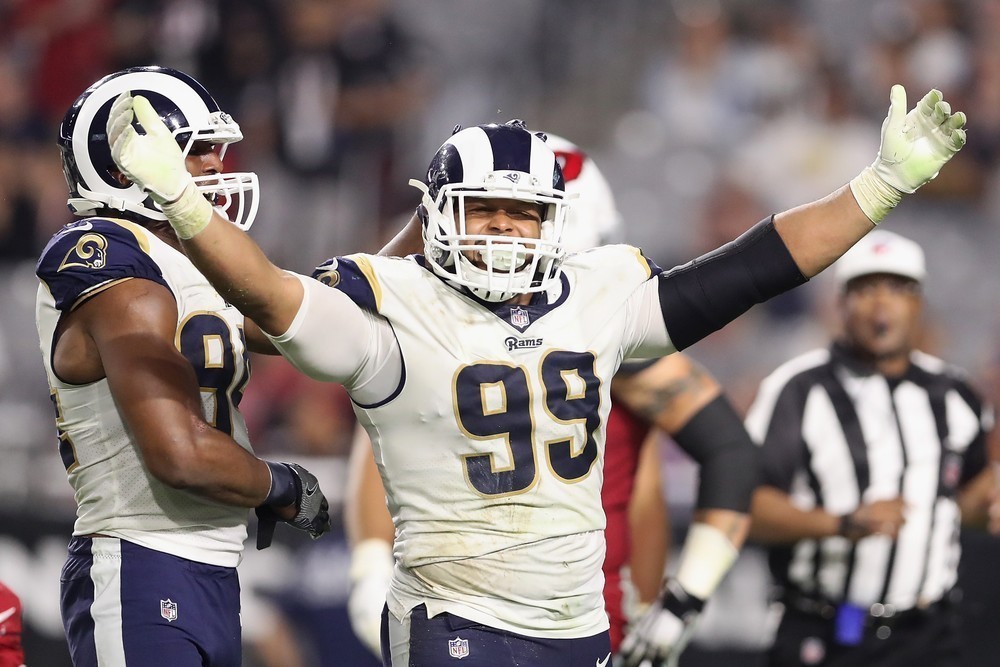 Aaaron Donald melhor jogador de defesa da NFL