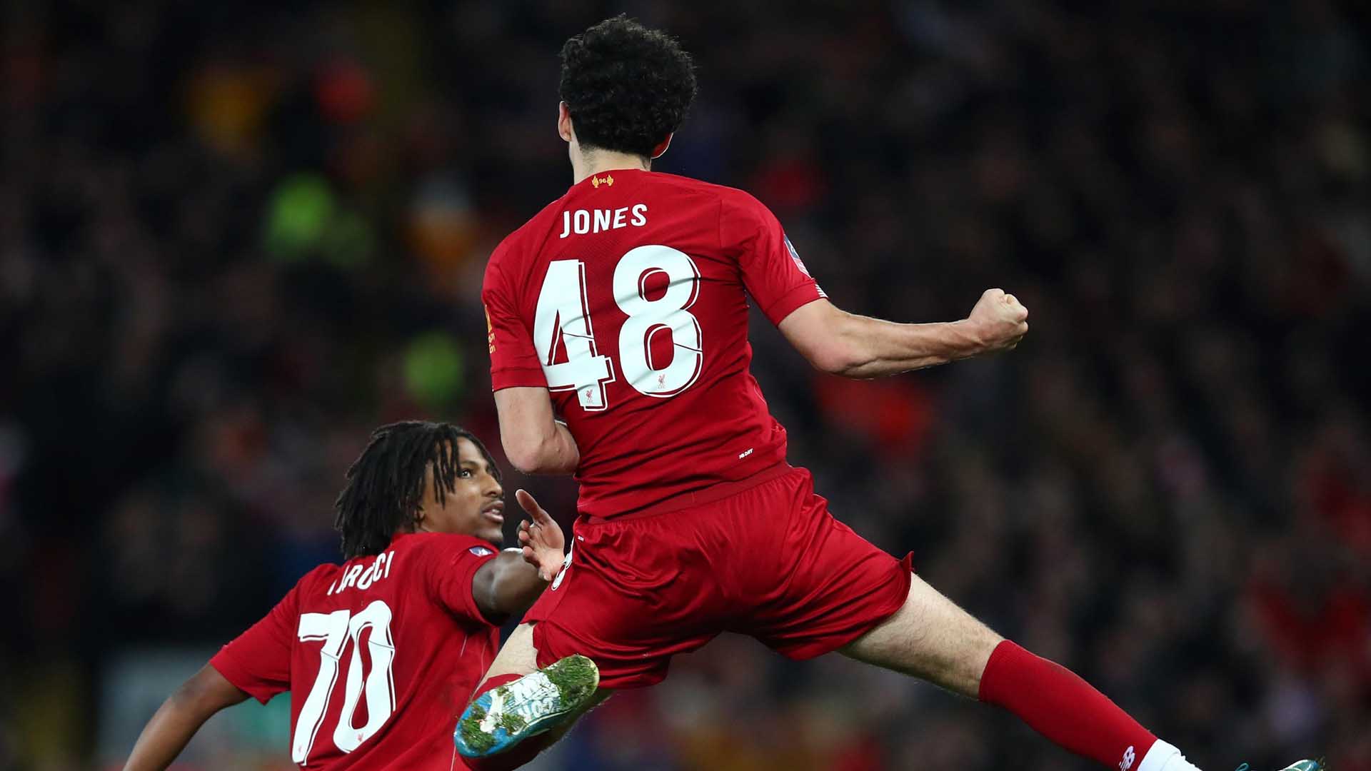Curtis Jones: conheça a história da promessa do Liverpool