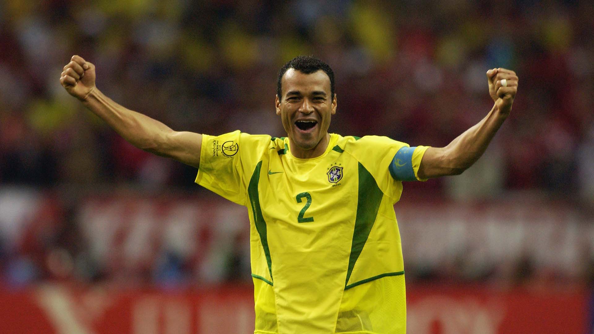 melhor lateral direito do mundo cafu