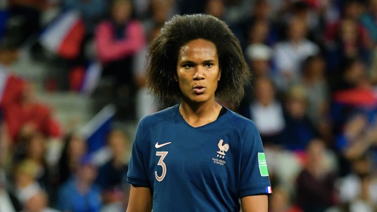 Wendie Renard melhor zagueira do mundo
