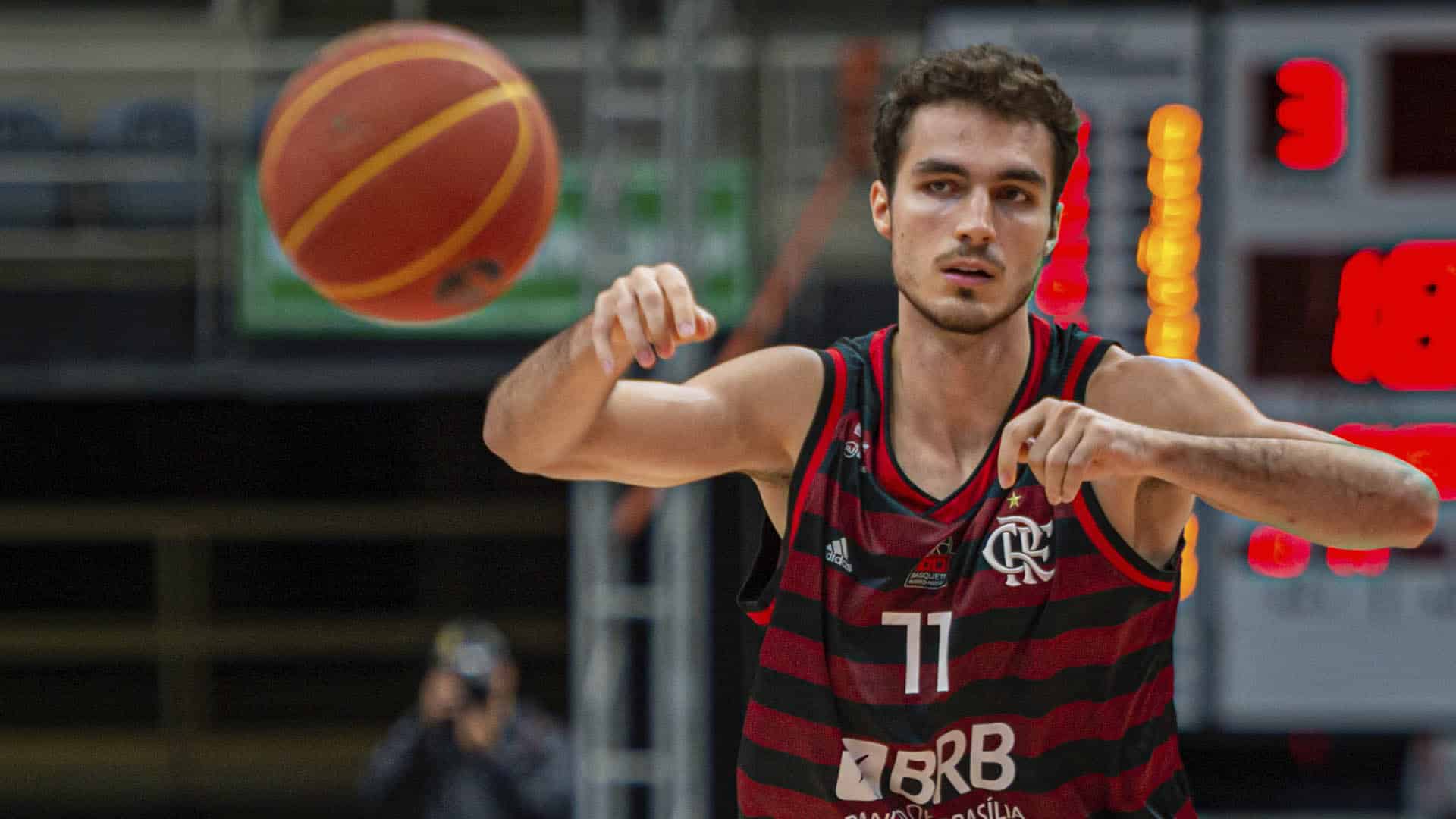 melhores alas-pivos do nbb leo demetrio