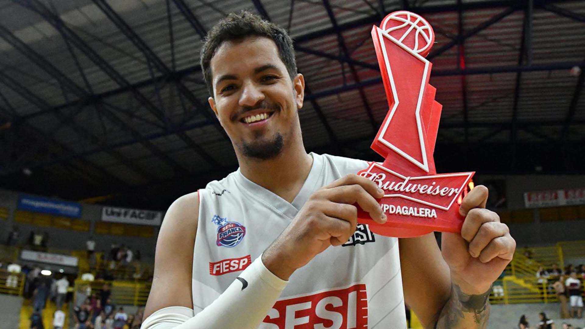 melhores alas-pivos do nbb lucas dias