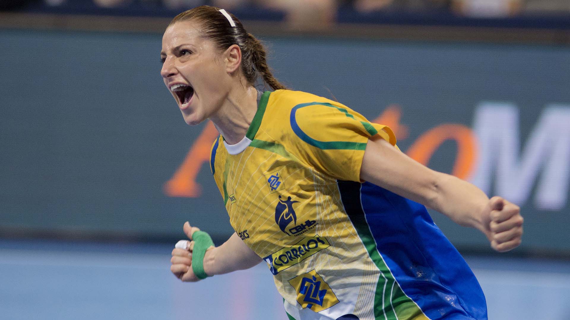 Qual atleta feminino foi eleita a melhor jogadora de handebol na década de 2011 2021?