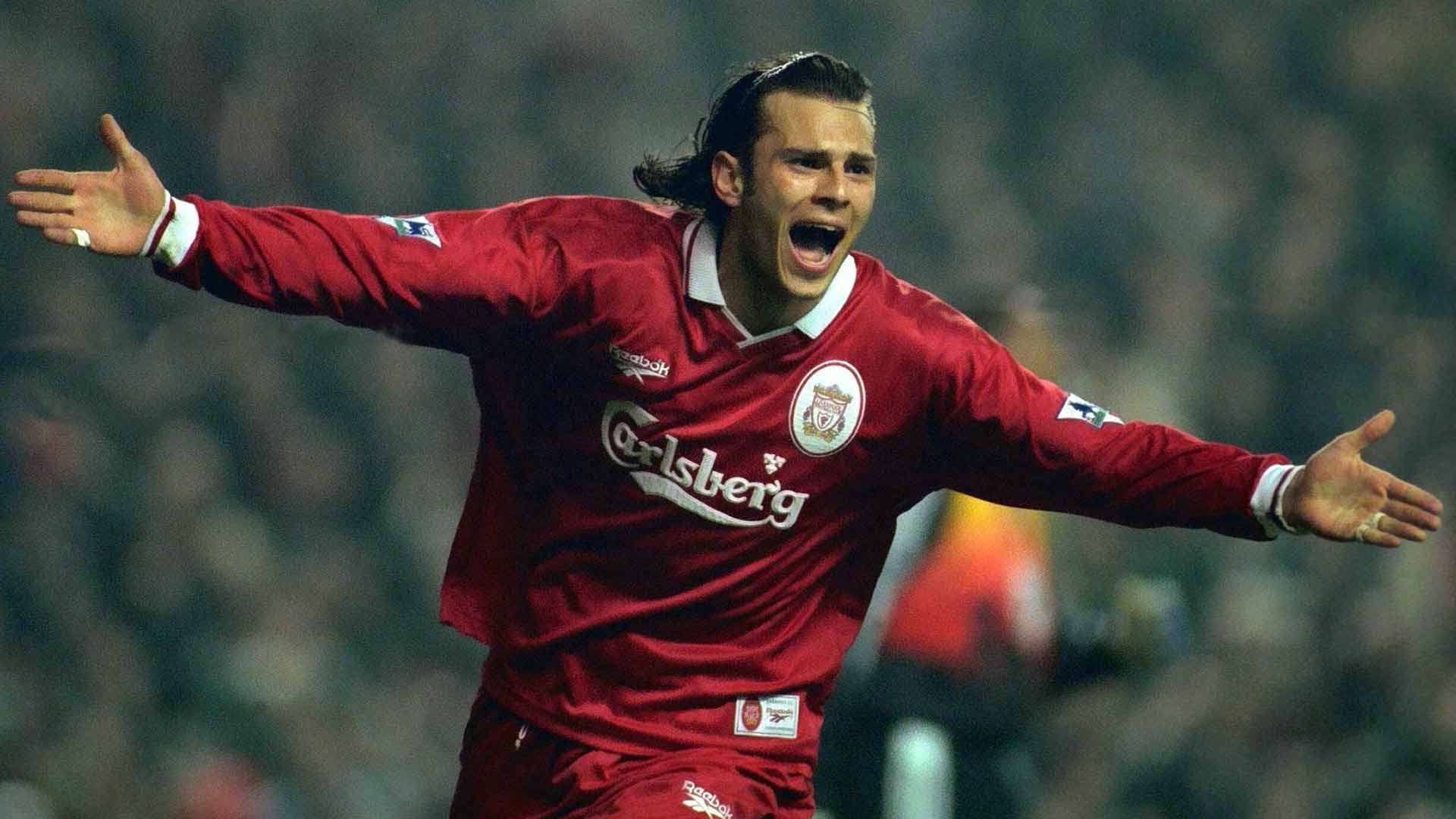 uniformes do liverpool na historia