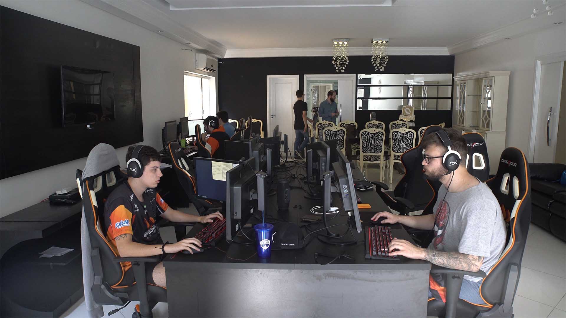 o que é gaming house