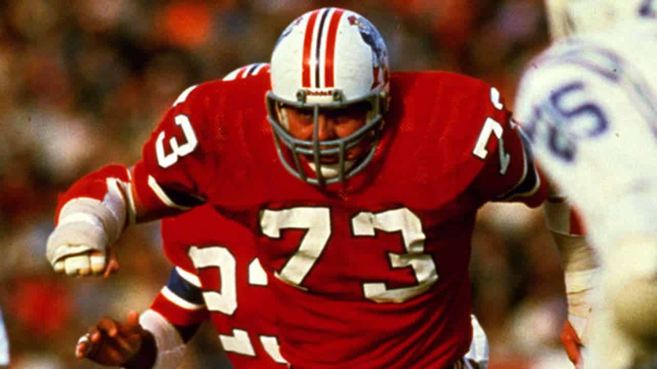John Hannah durante jogo do New England Patriots