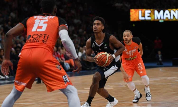 Theo Maledon em atuação pela NCAA