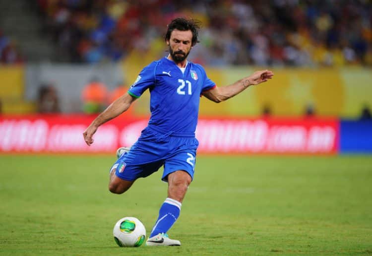 Andrea Pirlo durante jogo da seleção italiana