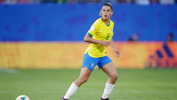 Tamires em atuação pela Seleção Brasileira