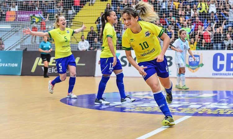 Amandinha em atuação pela Seleção Brasileira