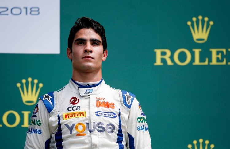 Sergio Sette Câmara em pódio da F2