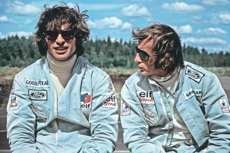 Cervert e Jack Stewart posam para foto