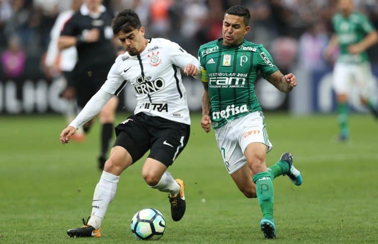 Imagem de jogo entre Corinthians e Palmeiras
