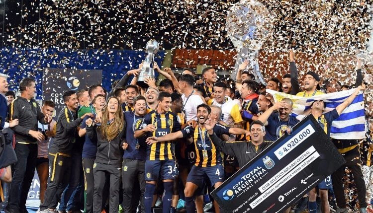 Imagem de comemoração do Rosario Central na Copa da Argentina