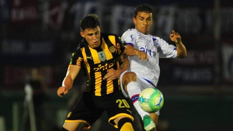 Imagem de jogo entre Nacional e Peñarol