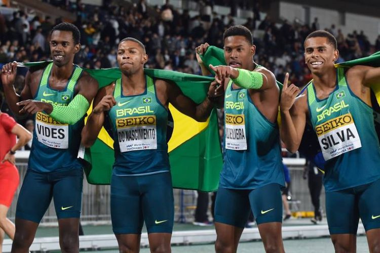Equipe brasileira campeã mundial do revezamento 4x100