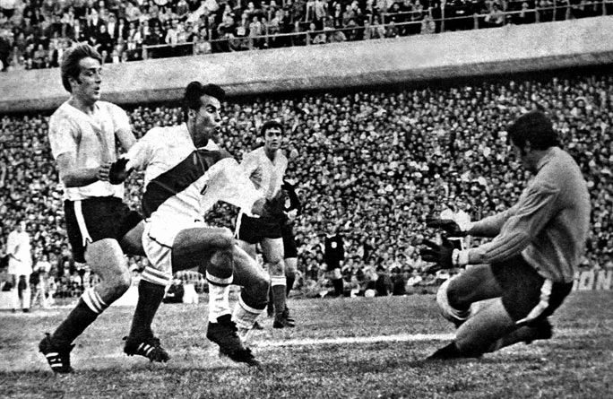 Oswaldo Ramirez, um dos maiores artilheiros da Libertadores