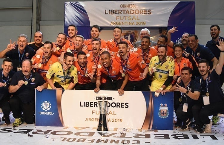 O Carlos Barbosa é o maior campeão da Copa Libertadores de Futsal