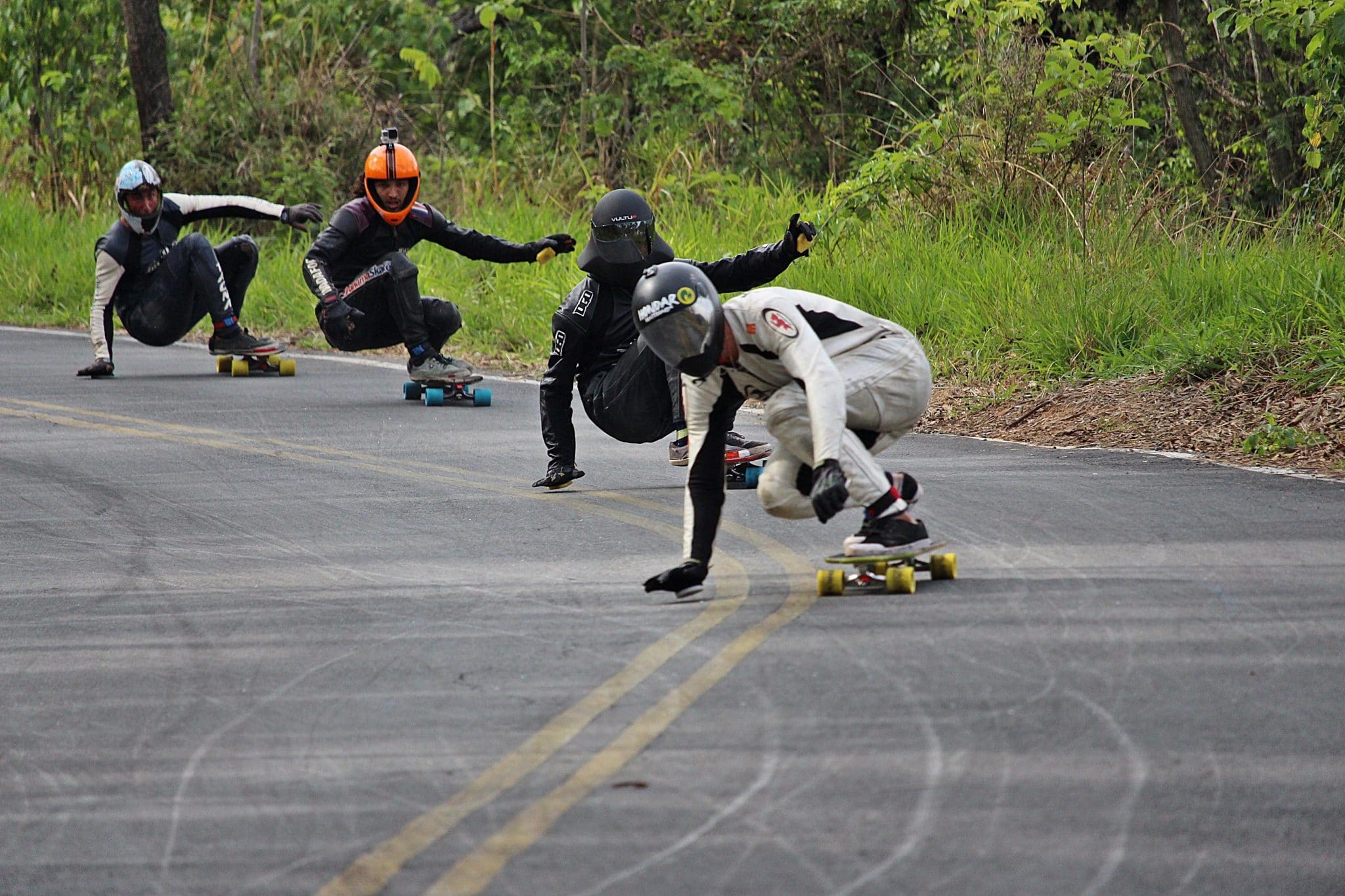 Conheça o Skate Downhill, o famoso Skate de Ladeira Esportelândia